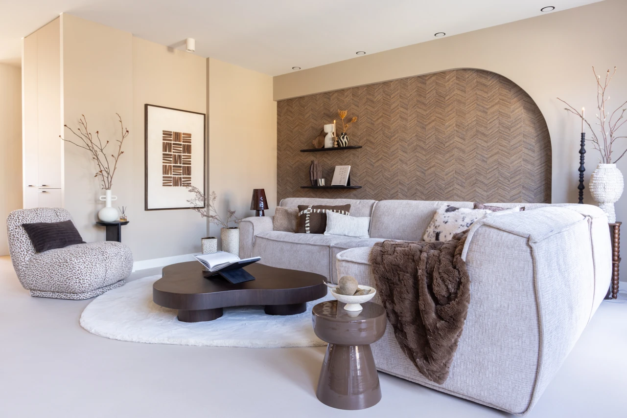 Binnenkijken bij Huizedop Een warm interieur met een rustige basis